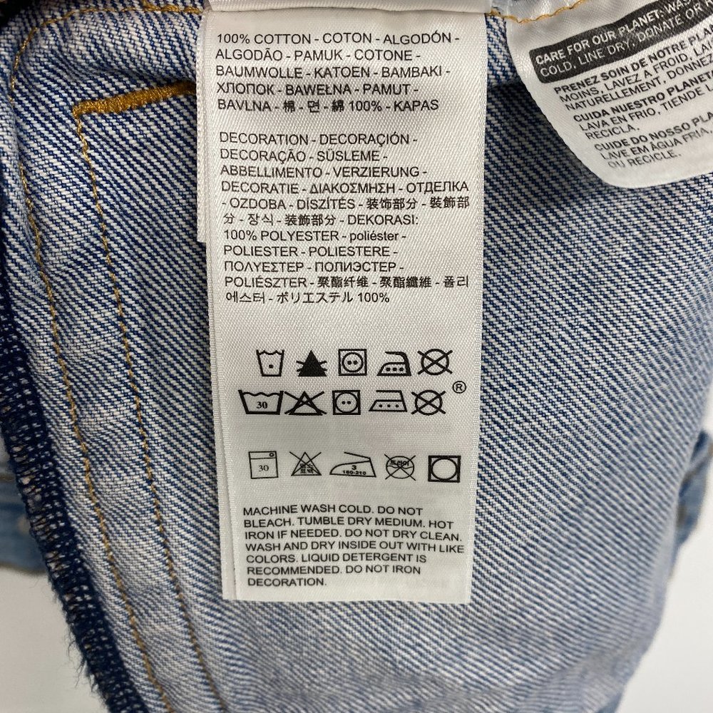 Levi's Premium Floral Embroidered Ex BF Denim Trucker Jean Jacket Light Wash S - Picture 10 of 11